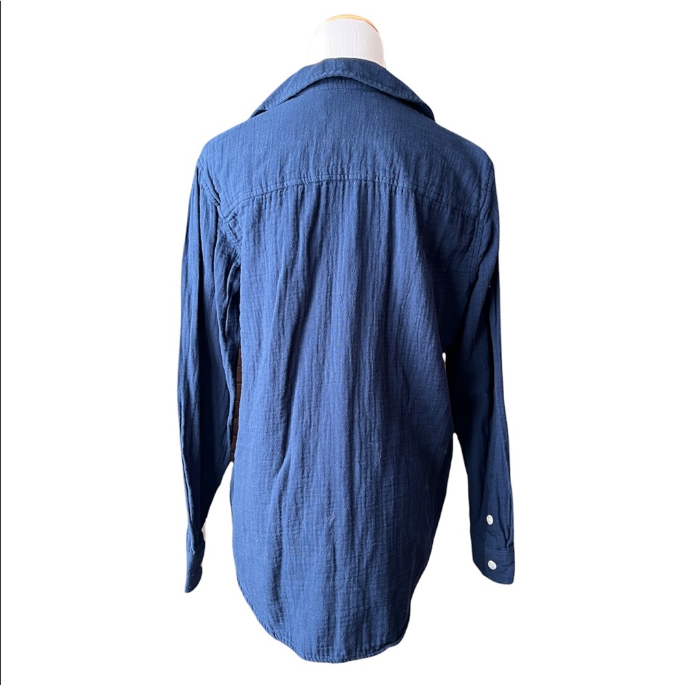 Universal Thread Cute button down - Picture 2 of 2